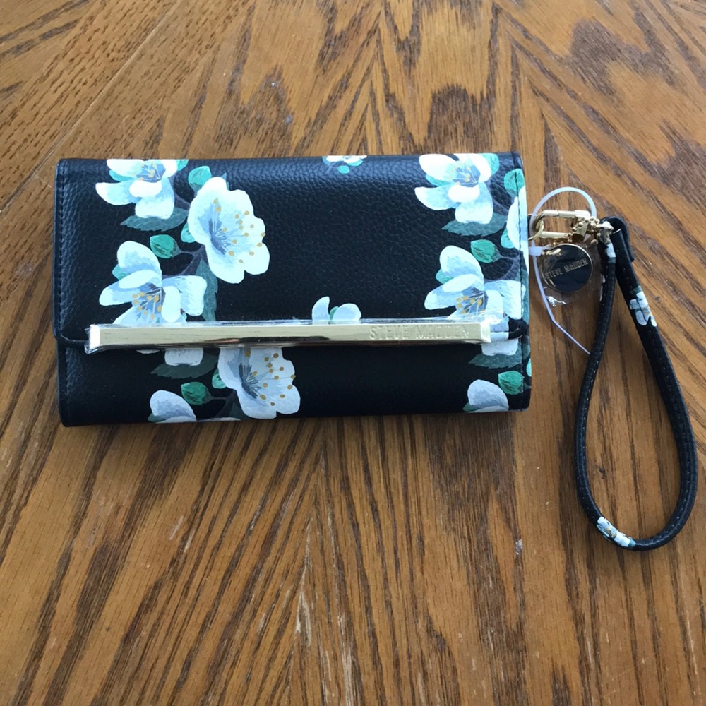 Steve Madden Wallet/Wristlet
